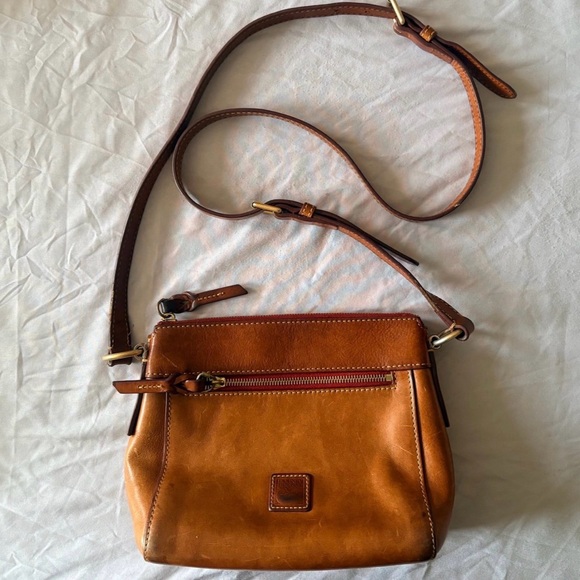 Dooney & Bourke Handbags - Dooney & Bourke Florentine Alison Crossbody
